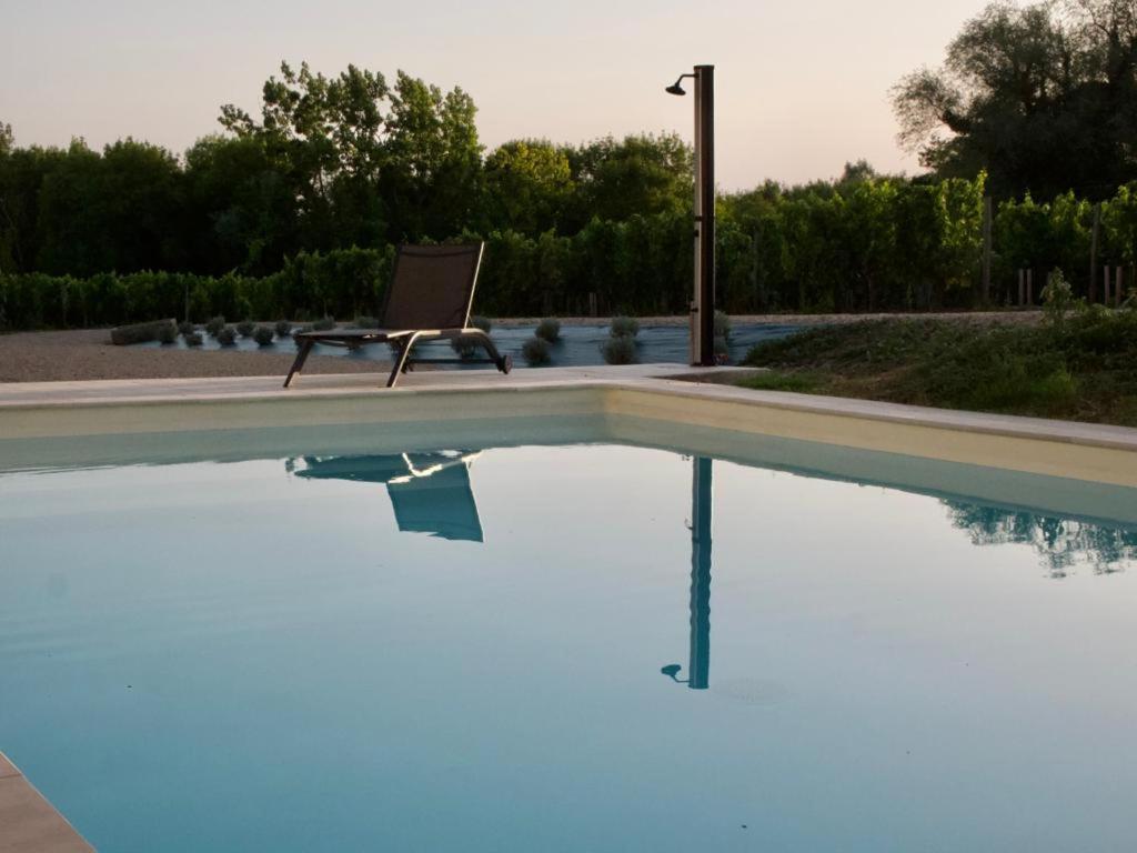 Gîte avec piscine, Château de Lescours, St-Émilion Saint-Sulpice-de-Faleyrens Exterior foto
